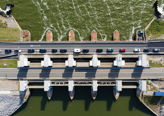 afsluitdijk-medium